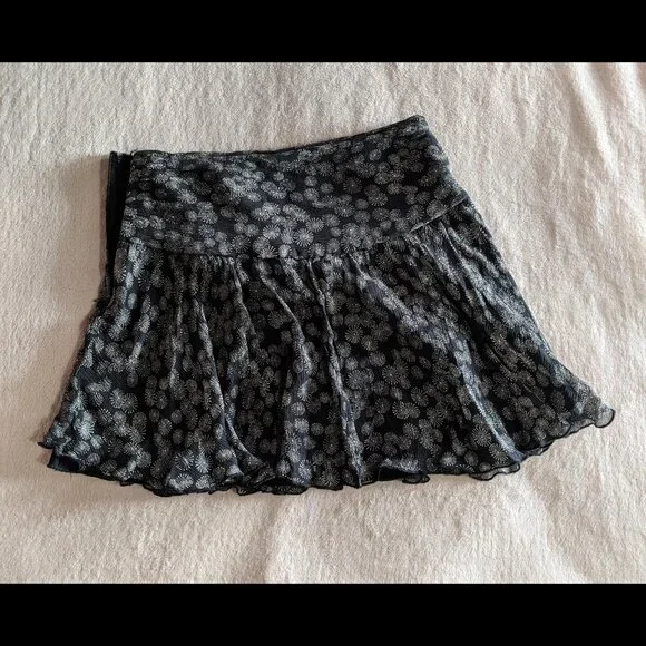 Express Black Ruffle Mini Skirt - Picture 2 of 9